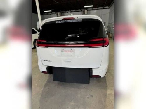 2021 chrysler pacifica touring l 4dr mini van