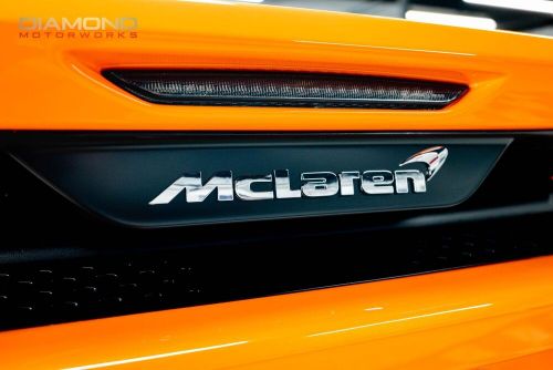 2022 mclaren gt