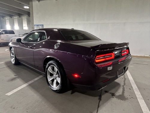 2020 dodge challenger sxt