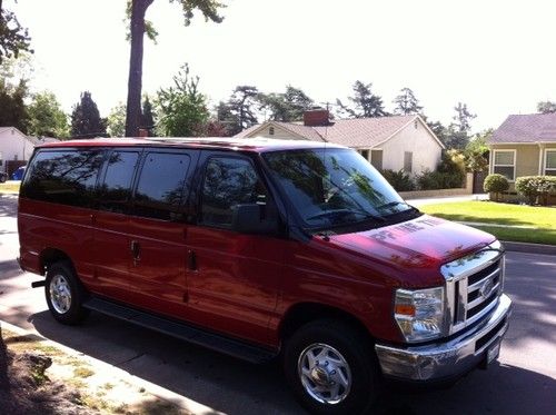 2006 ford e350 passengar van red