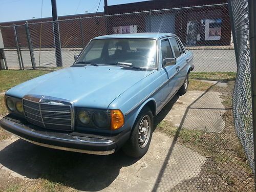 1981 mercedes 300-d--blue 4 door sedan