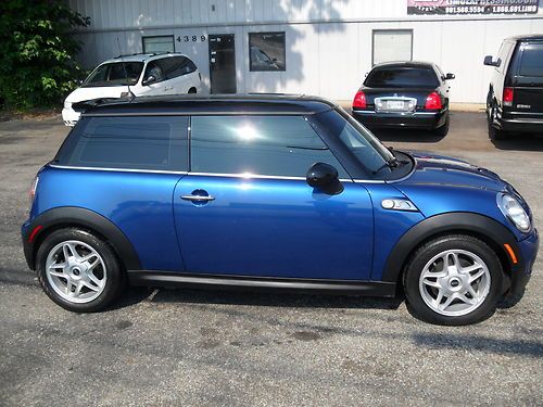 2009 mini cooper s hatchback 2-door 1.6l