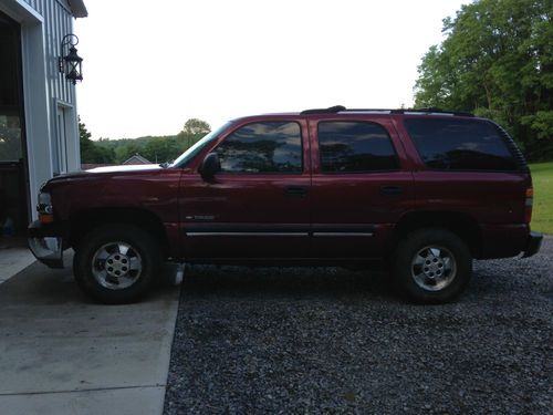 2001 chevrolet tahoe ls sport utility 4-door 5.3l