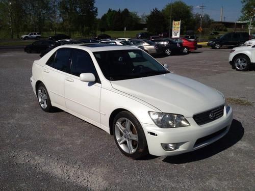 Nice 2001 lexus is 300