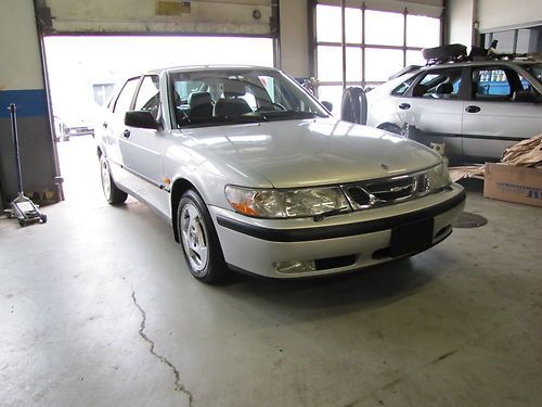 99 saab 9-3 turbo rare5 spd stick exel cond very low m i827k  super clean