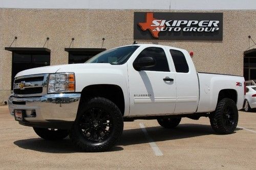 11 chevy silverado 1500 lt z71 monster 4 inch lift 35 inch tires warranty