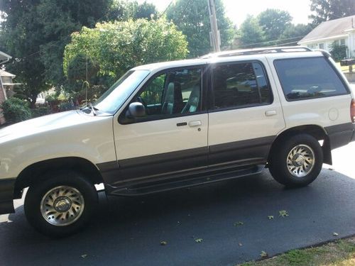 2000 mercury mountaineer s.u.v.4x4