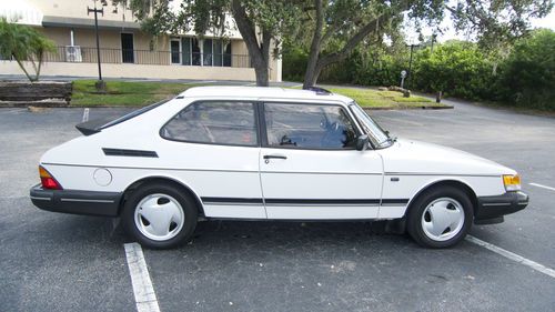 1993 saab 900 turbo  3-door 2.0l