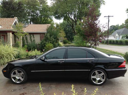 Black 2004 mercedes-benz s500 sedan -mint condition