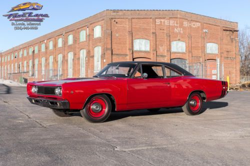 1968 dodge super bee, 383/335hp v8, 4 speed, very original car, correct colors!