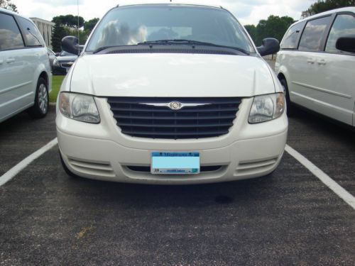 2007 chrysler town &amp; country base mini passenger van 4-door 3.3l