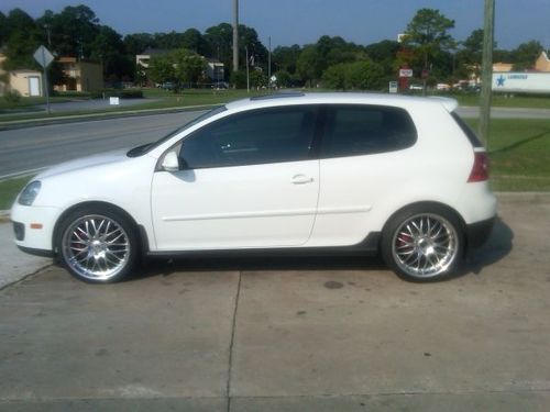 2007 volkswagen gti base hatchback 2-door 2.0l