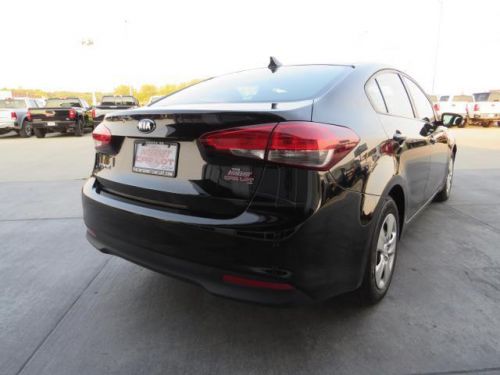 2017 kia forte lx sedan 4d