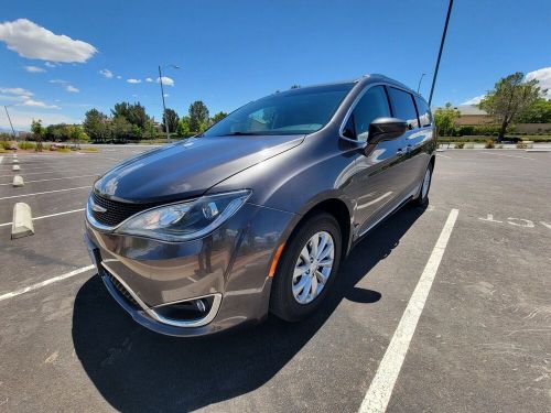 2019 chrysler pacifica touring l