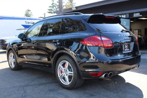 2012 porsche cayenne turbo