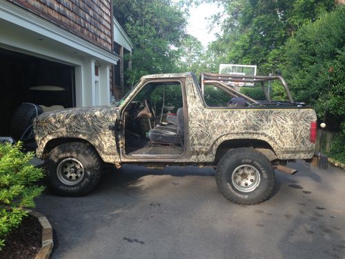 1986 ford bronco camo!