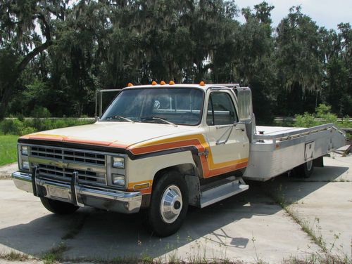 1985 chevrolet c30 scottsdale car hauler carrier  ramp  western no rust truck