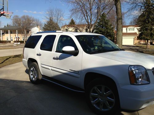 2007 gmc yukon denali sport utility 4-door 6.2l