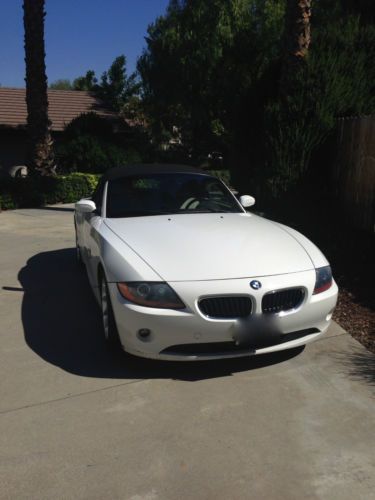 2004 bmw z4 2.5i convertible 2-door 2.5l