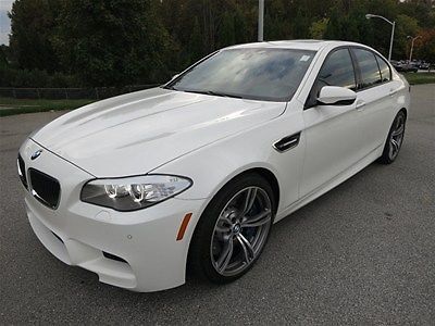 2013 bmw m5  4dr sdn 4.4l alpine white