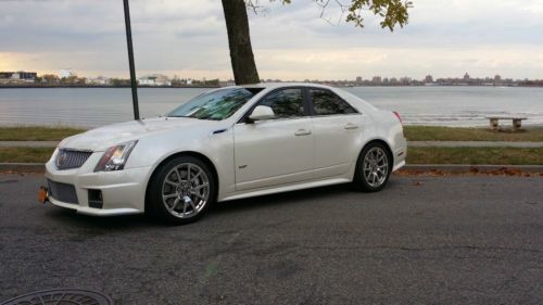 2012 cadillac cts v sedan 4-door 6.2l. pearl white. loaded! every option!