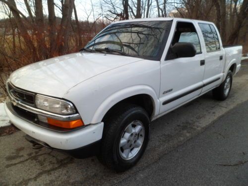 Sell used 2004 Chevrolet S-10 Crew Cab 4X4 4.3 LITER 6CYLINDER ENGINE ...