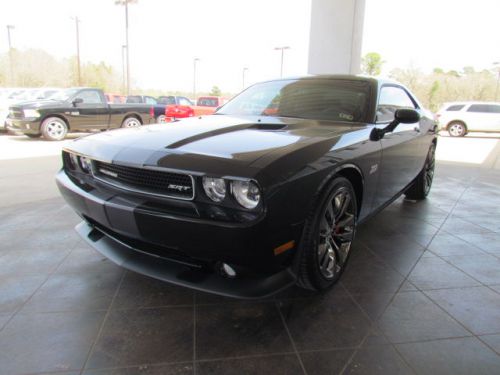 2014 dodge challenger srt-8