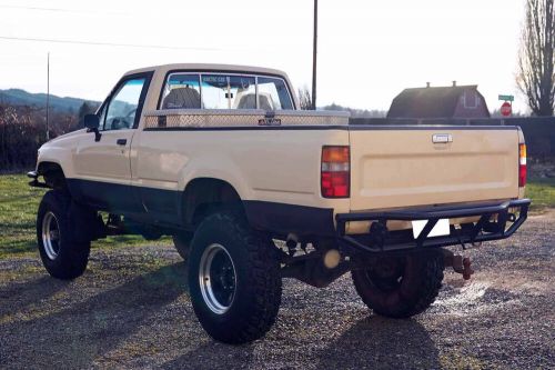 1984 toyota pickup sr5