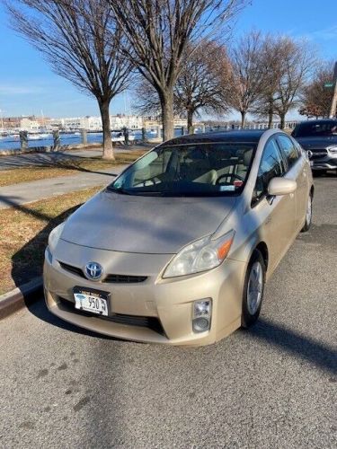 2010 toyota prius 4 door hatchback