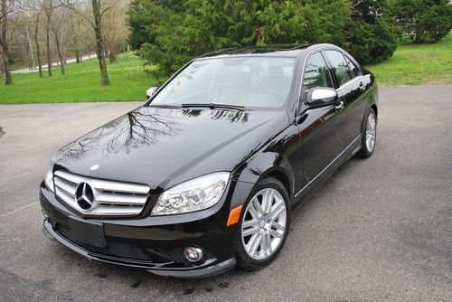 Immaculate mercedes-c-300 w/warranty