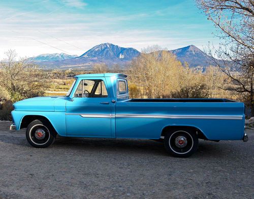 1966 chevy c-10 fleetside pickup, classic truck