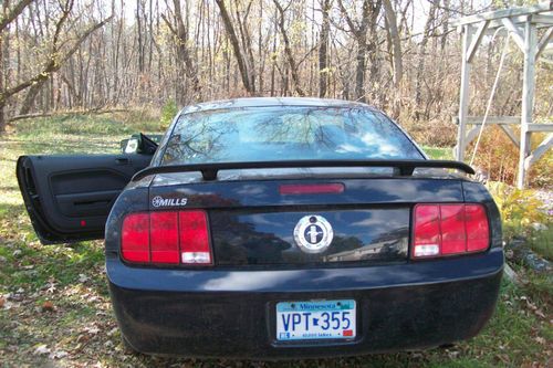 2007 ford mustang base coupe 2-door 4.0l