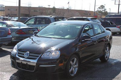 2010 vw jetta tdi with nav ..clean carfax ... leather