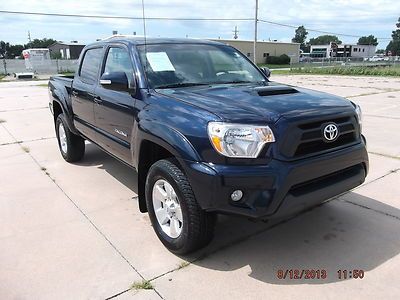 2012 blue toyota tacoma 4wd double cab 7600 miles