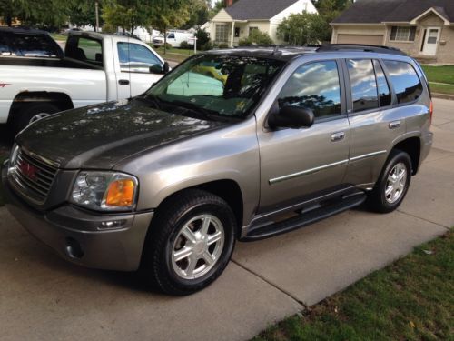 Envoy slt 4wd 4.2l i6 leather heated seats sunroof running boards tow pkg