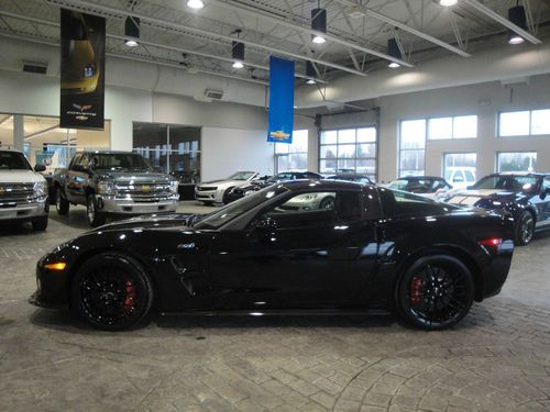 Sinister unique black over red new 2013 chevrolet corvette zr1 1zr 638hp ls9!