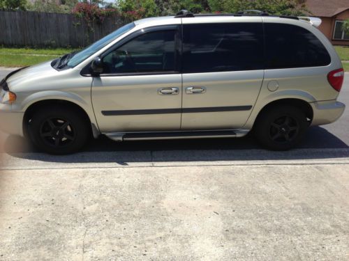 2005 chrysler town and country with sporty aftermarkets