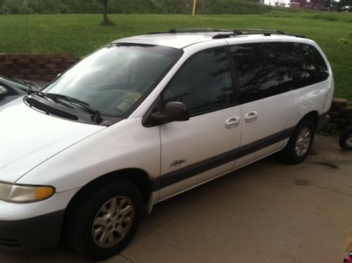 1997 plymouth grand voyager se mini passenger van 4-door 3.3l