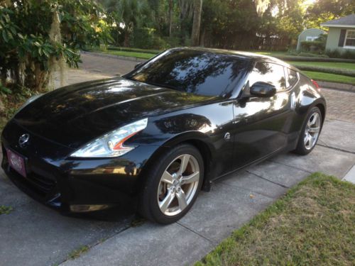 2011 nissan 370z base coupe 2-door 3.7l