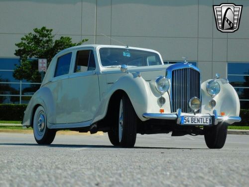 1954 bentley r-type saloon