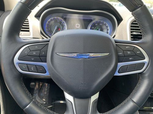 2018 chrysler 300 series limited