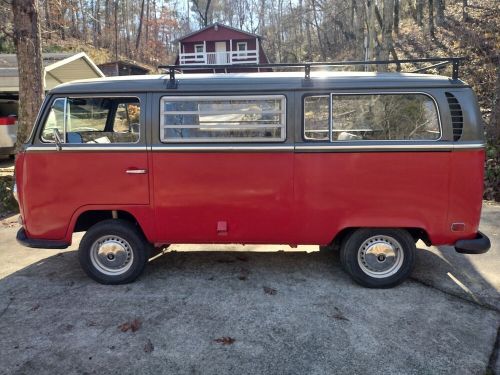 1970 volkswagen bus/vanagon