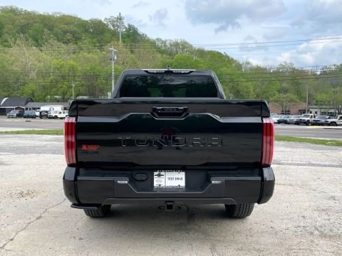 2024 toyota tundra platinum crew cab w/power running boards