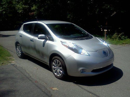 2013 nissan leaf sv hatchback 4-door -- el