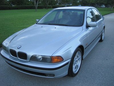 Rare 2000 bmw 540i sport model, 6 speed manual, v8 engine,  future collectable