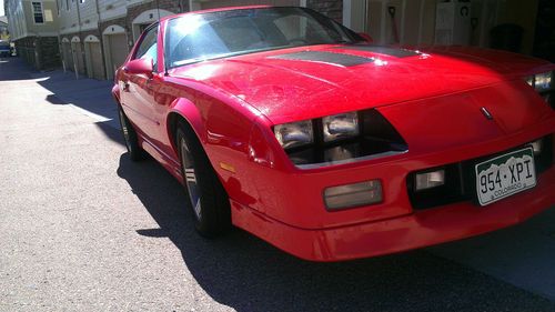 Camaro iroc z z28 1989 / low miles / rare / borg warner / g92