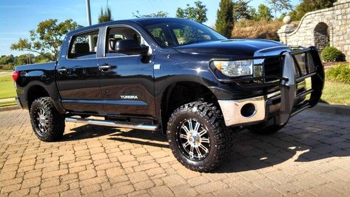 2007 toyota tundra sr5 crew crewmax lifted $5k in extras submodel tacoma titan