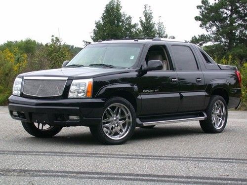 2005 escalade ext navigation sunroof rear dvd low miles clean carfax