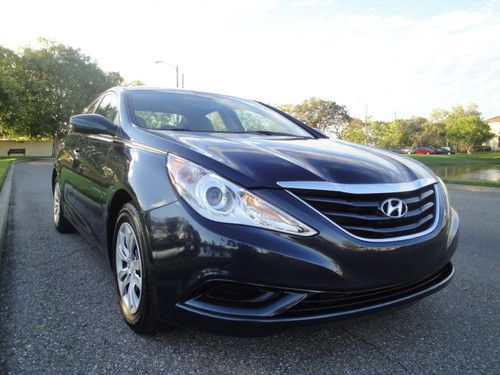 2012 hyundai sonata gls 2.4l , dark blue, financing available, autocheck report