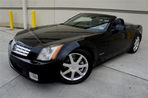 Cadillac xlr  roadster nav xm parktronic xenon onstar  cd changer low miles nice